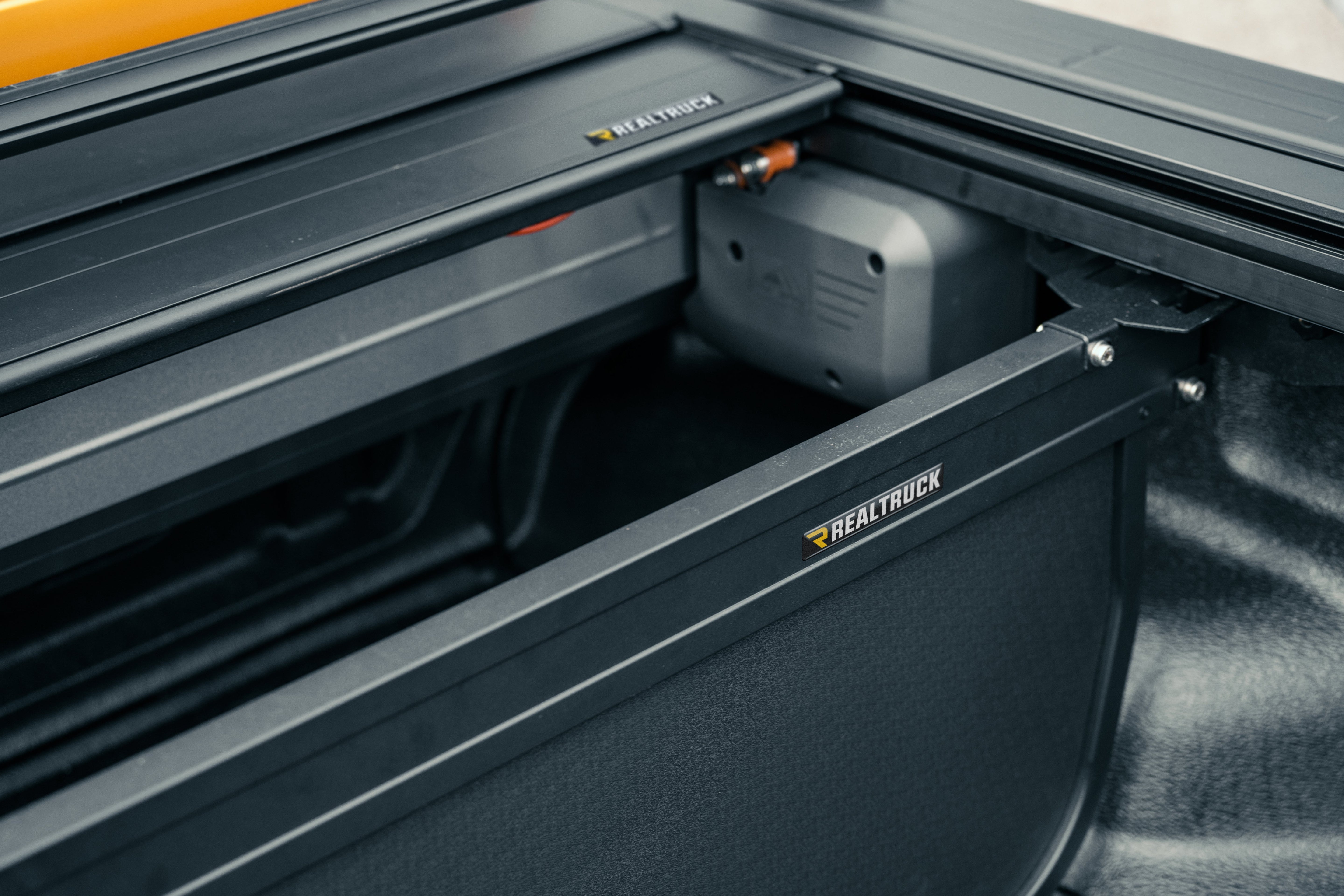 Electric Roll Cover - Mitsubishi MV Triton GSR