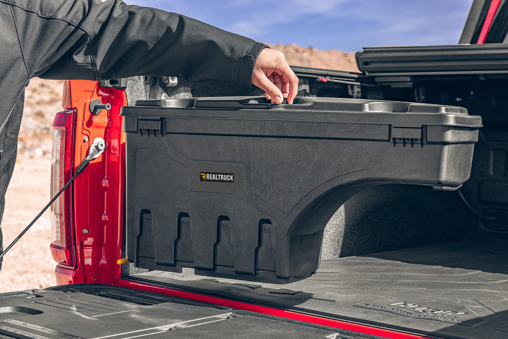 UnderCover SwingCase - Volkswagen Amarok 2023+
