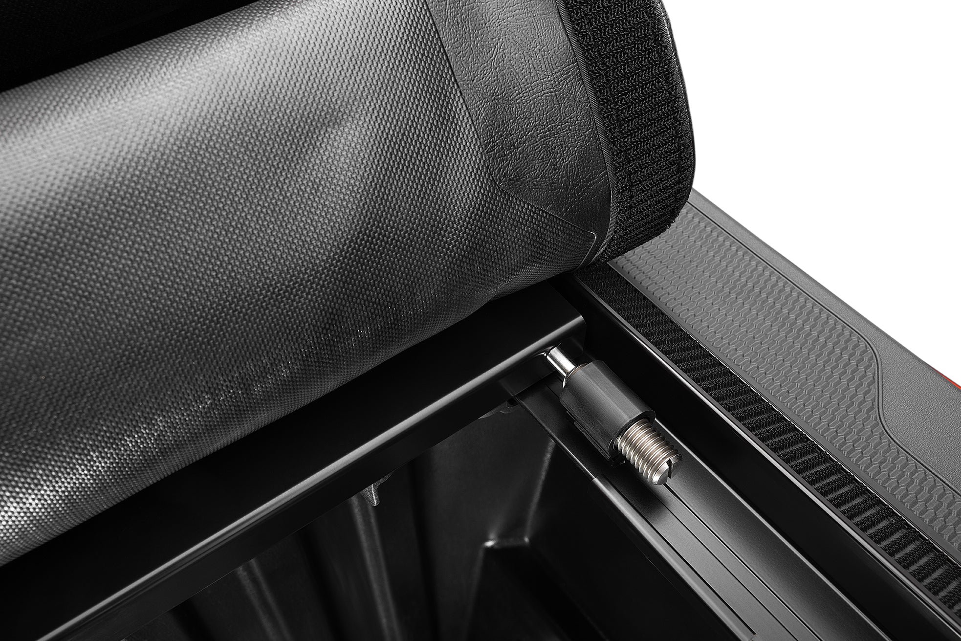 Truxedo Lo Pro Soft Roll-Up - Isuzu DMax 2021+